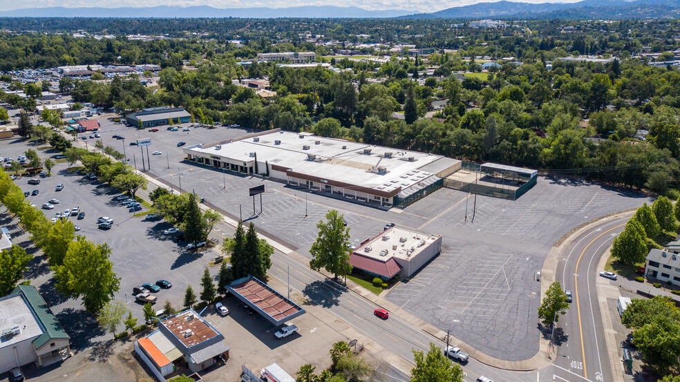 2340-2350 Athens Ave, Redding, CA for sale - Building Photo - Image 1 of 7