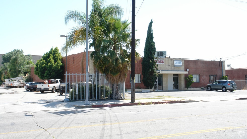 13148 Saticoy St, North Hollywood, CA à louer - Photo du bâtiment - Image 3 de 3