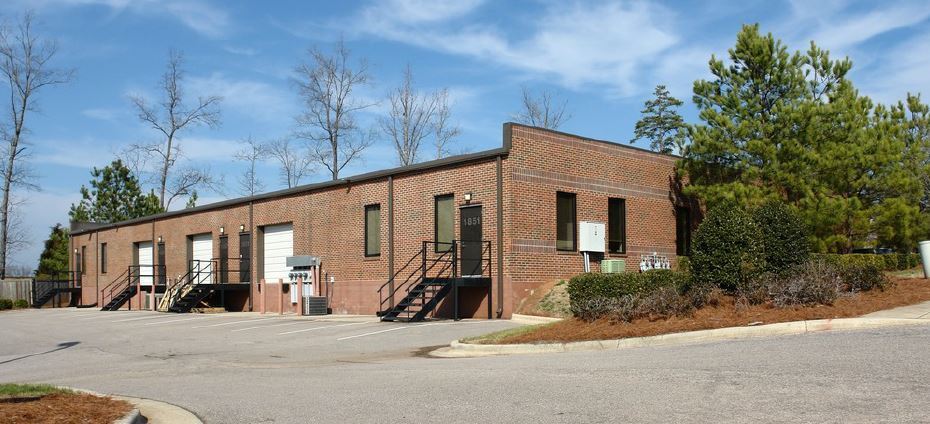 1851-1859 Evans Rd, Cary, NC à louer - Photo du bâtiment - Image 2 de 2