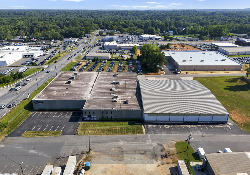 141 Robins St, Lowell, NC for lease - Building Photo - Image 2 of 18