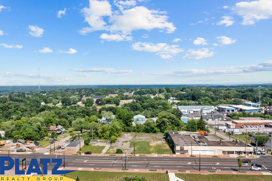 2619 Market St, Youngstown, OH for sale - Building Photo - Image 2 of 8