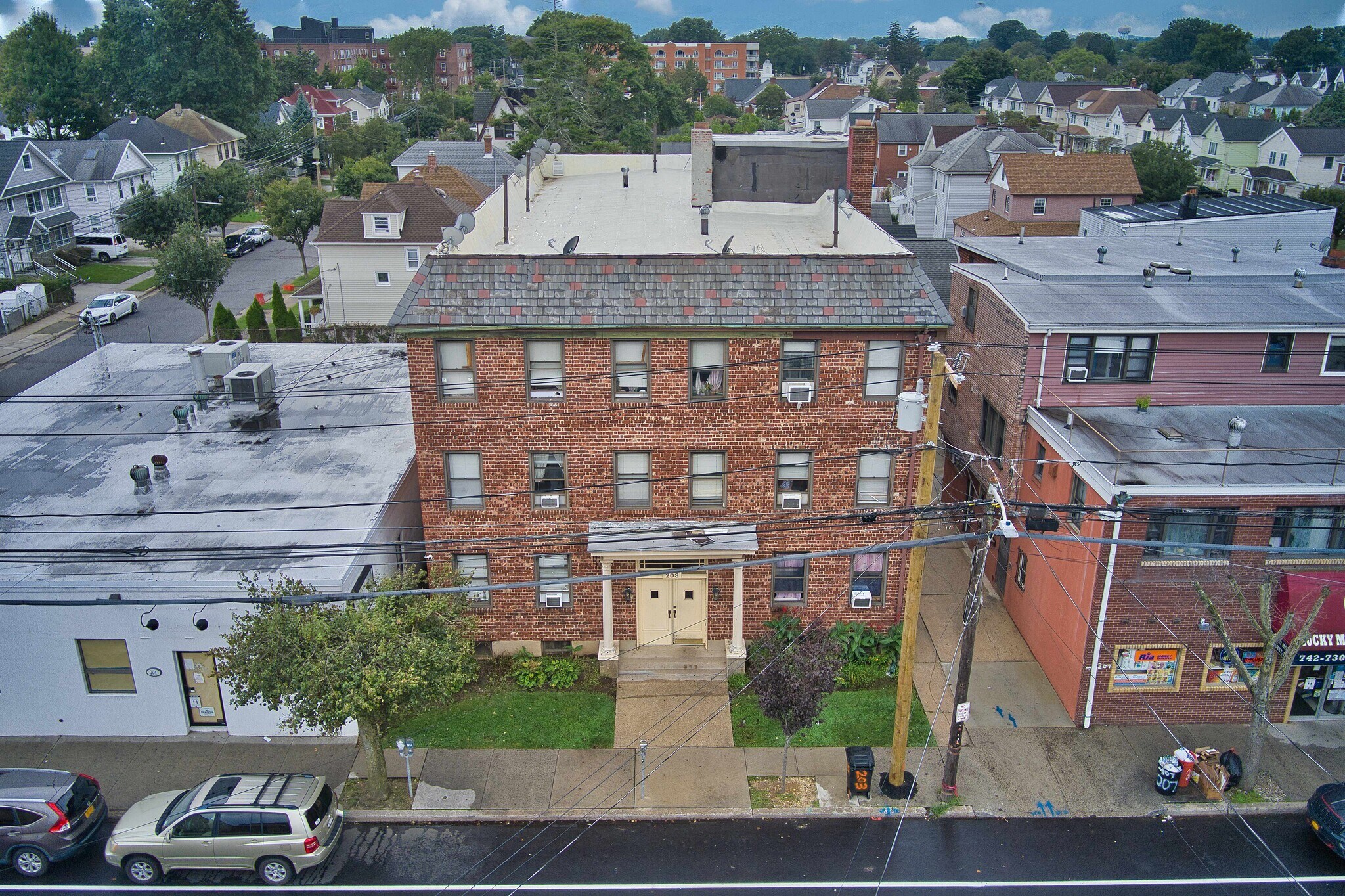 203 Willis Ave, Mineola, NY à vendre Photo principale- Image 1 de 10