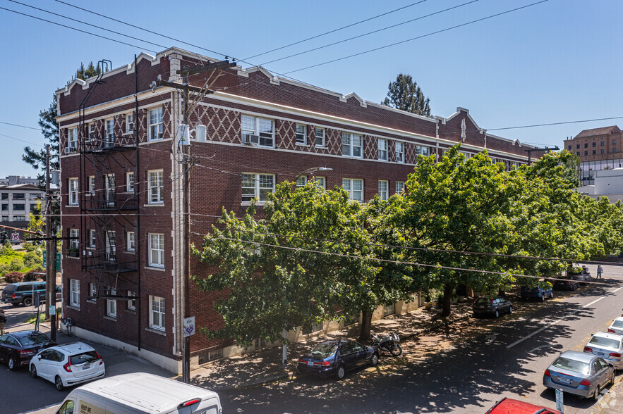 1539-1541 W Burnside St, Portland, OR à louer - Photo du bâtiment - Image 2 de 51