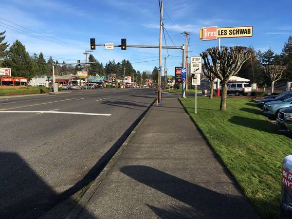 10350 SW Canyon Rd, Beaverton, OR for lease Building Photo- Image 1 of 12