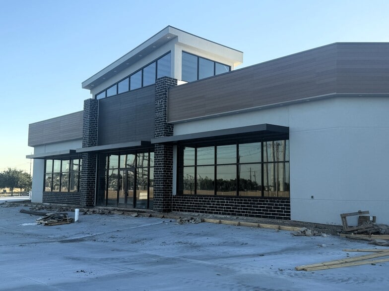 7501 25th Ave, Texas City, TX for lease - Building Photo - Image 2 of 9