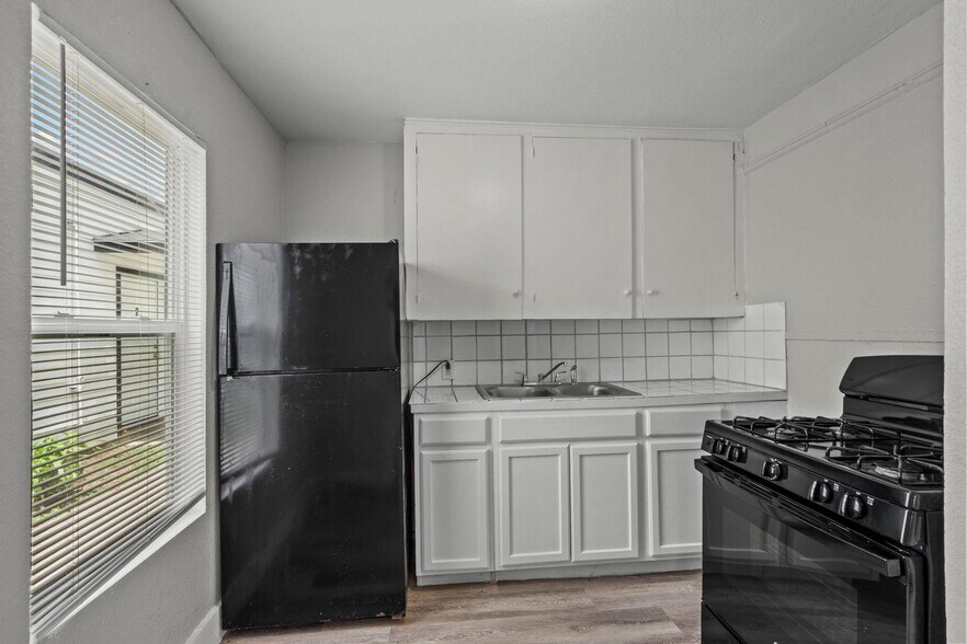 521 2nd Ave N, Texas City, TX for sale - Primary Photo - Image 1 of 8