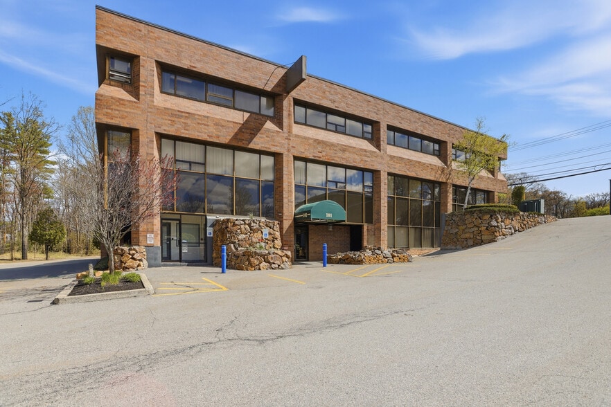 101 Cambridge St, Burlington, MA for lease - Building Photo - Image 3 of 33