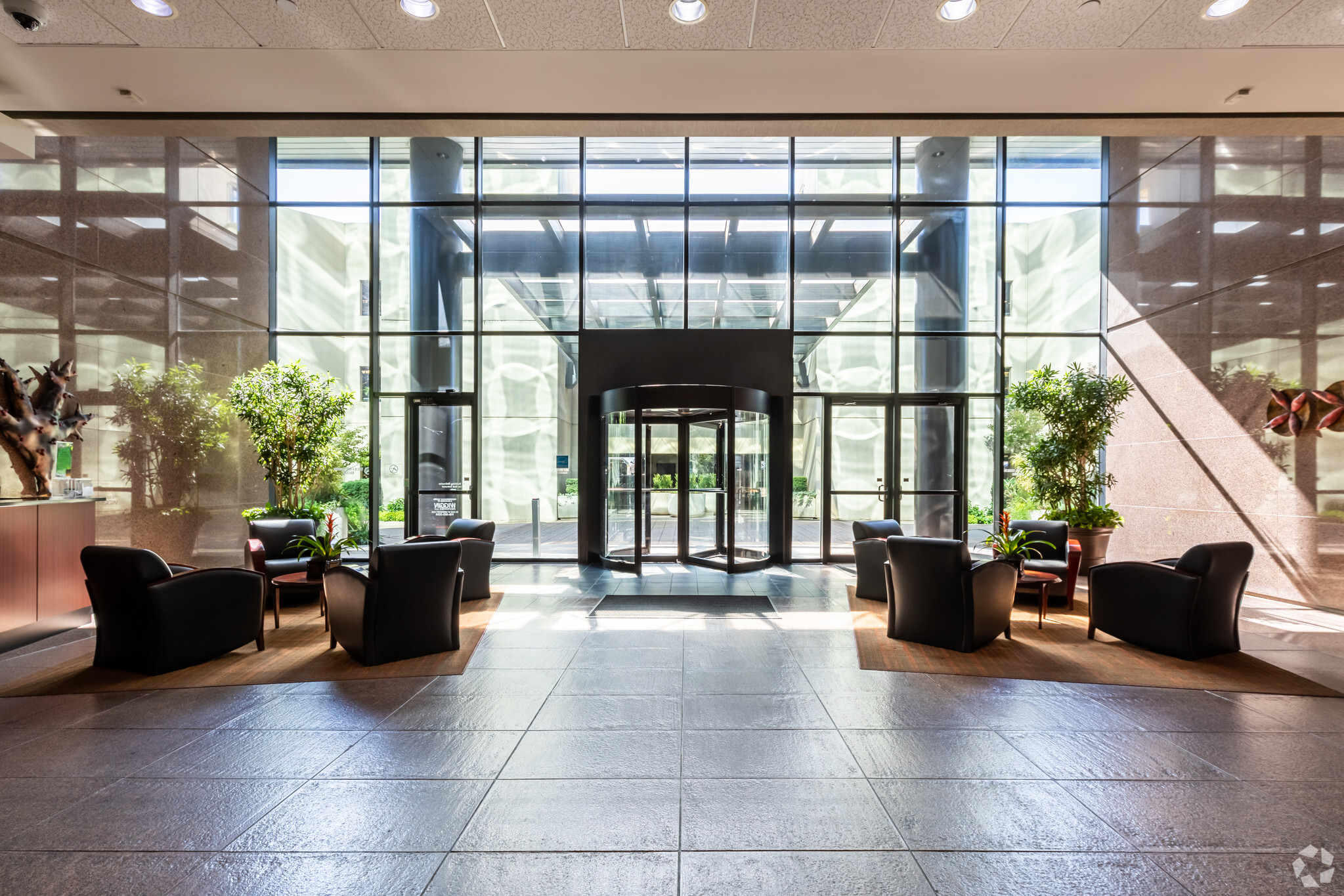 5100 E Skelly Dr, Tulsa, OK for lease Lobby- Image 1 of 14