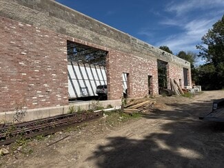 Plus de détails pour 86 Pulaski St, West Warwick, RI - Industriel à louer