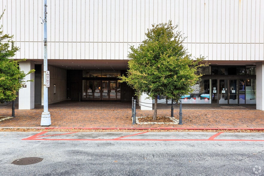 577 Mulberry St, Macon-Bibb, GA for lease - Building Photo - Image 3 of 7