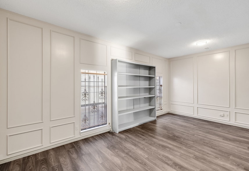 1619 W Irving Blvd, Irving, TX à louer - Photo intérieure - Image 2 de 16