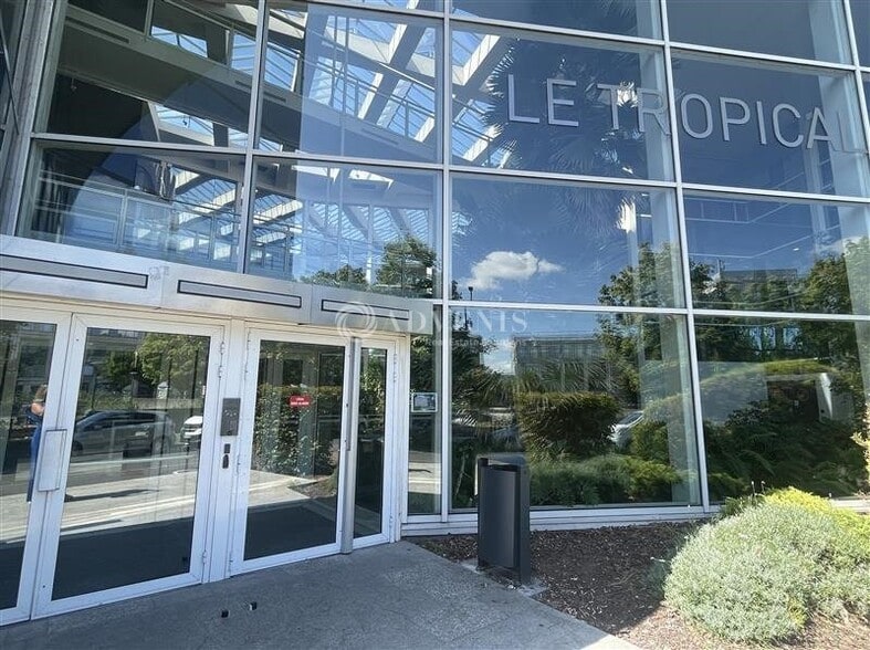 Office in Villepinte for lease - Building Photo - Image 3 of 11