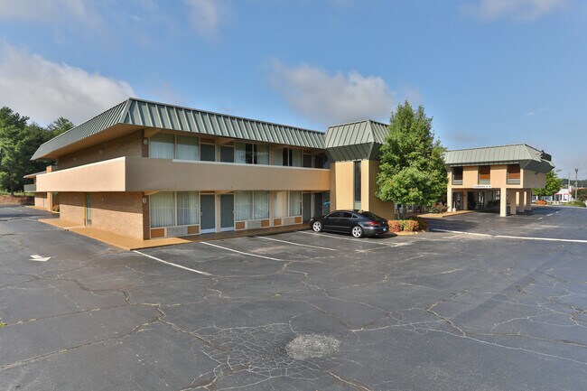 More details for 5539 Calhoun Memorial Hwy, Easley, SC - Hospitality for Sale