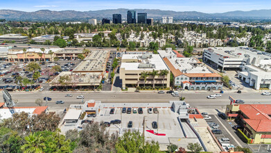 21720-21732 Ventura Blvd, Woodland Hills, CA - Aérien  Vue de la carte - Image1