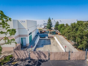 1264 DuPont Ct, Manteca, CA for sale Interior Photo- Image 2 of 18