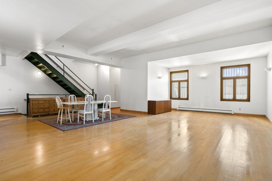 5 Stuyvesant Ave, Brooklyn, NY for lease - Interior Photo - Image 3 of 6
