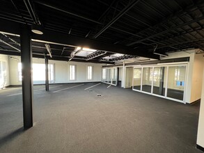 2101 Kennedy Rd, Janesville, WI for lease Interior Photo- Image 1 of 1