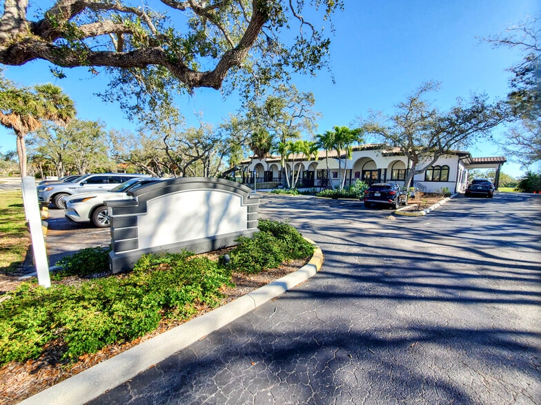 540-550 Bay Isles Rd, Longboat Key, FL à louer - Photo principale - Image 1 de 21