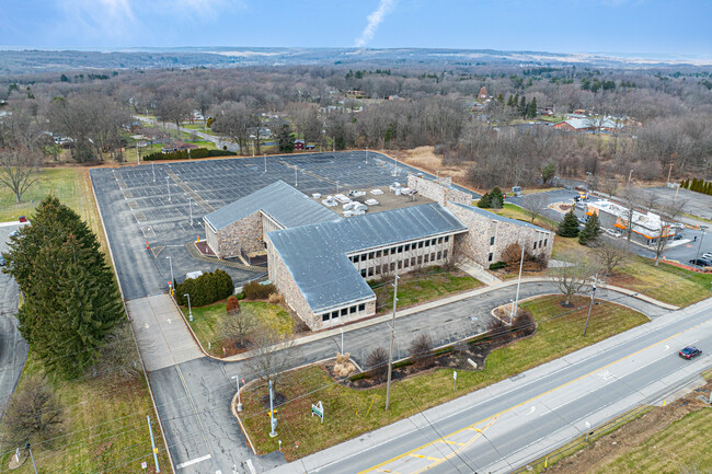 Plus de détails pour 2501 Wilmington Rd, New Castle, PA - Bureau à louer