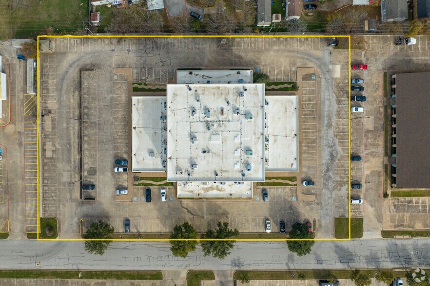6815 Manhattan Blvd, Fort Worth, TX à louer - Photo du bâtiment - Image 3 de 23