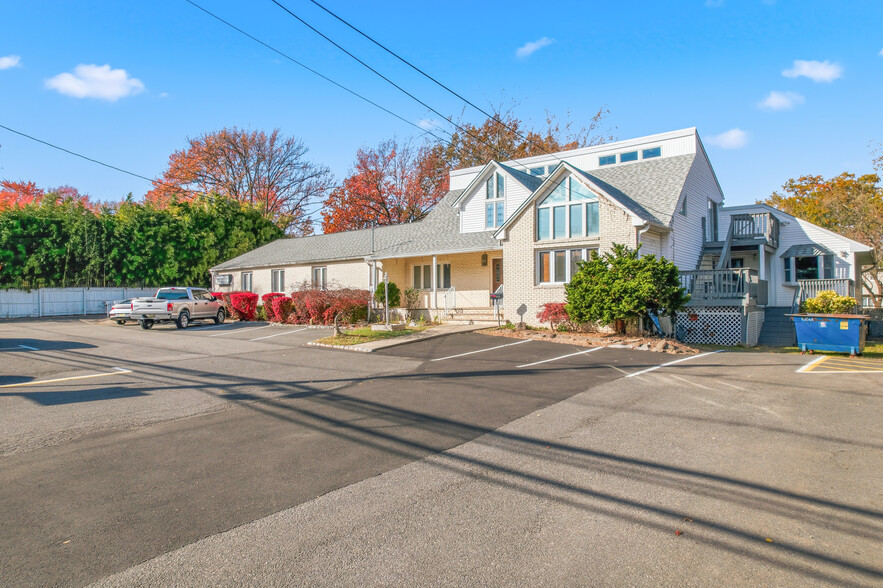 1818 Oak Tree Rd, Edison, NJ à louer - Photo du bâtiment - Image 2 de 30