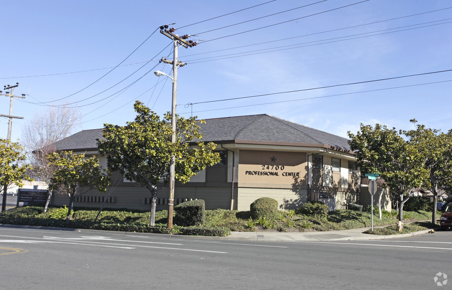 24700 Calaroga Ave, Hayward, CA for sale - Primary Photo - Image 1 of 1