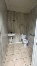 11300 NW 87th Ct, Hialeah, FL for lease Interior Photo- Image 2 of 3