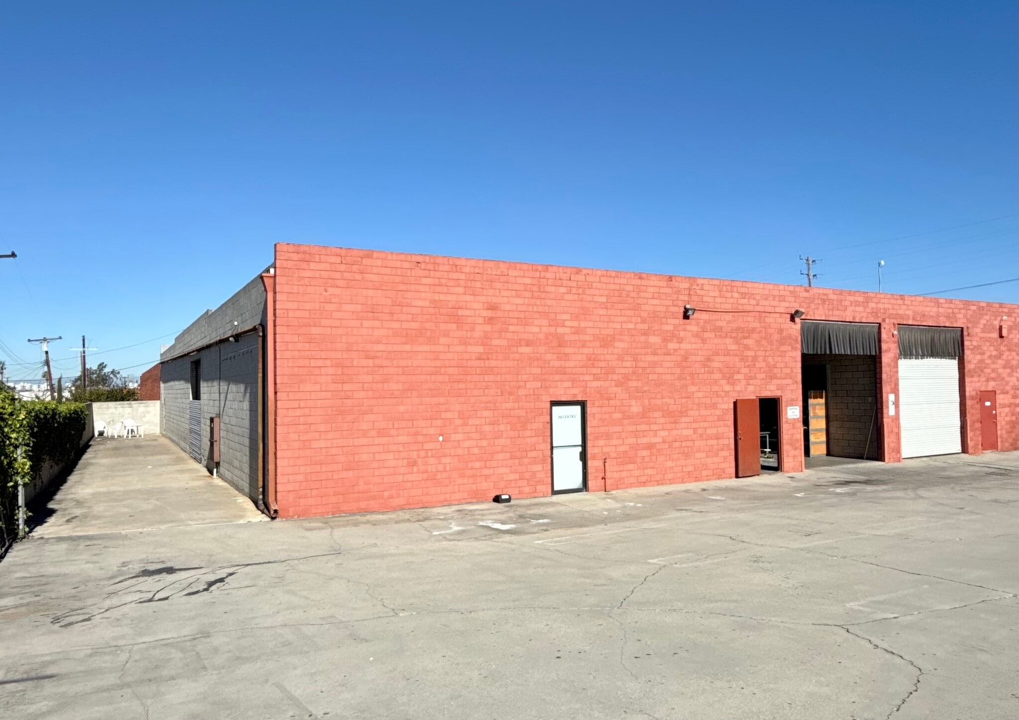 24421 Frampton Ave, Harbor City, CA for lease Primary Photo- Image 1 of 7