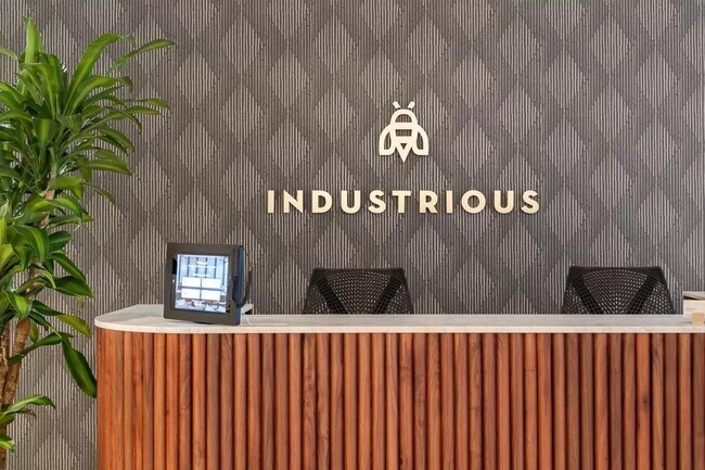 Plus de détails pour 2001 Clayton Rd, Concord, CA - Coworking à louer