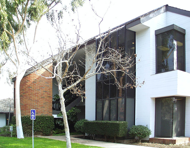 3151 Airway Ave, Costa Mesa, CA for lease - Building Photo - Image 2 of 3