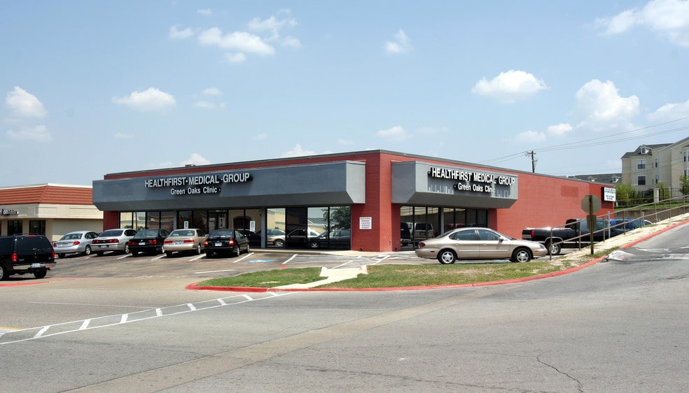 2400 Mall Cir, Fort Worth, TX for lease - Building Photo - Image 2 of 3