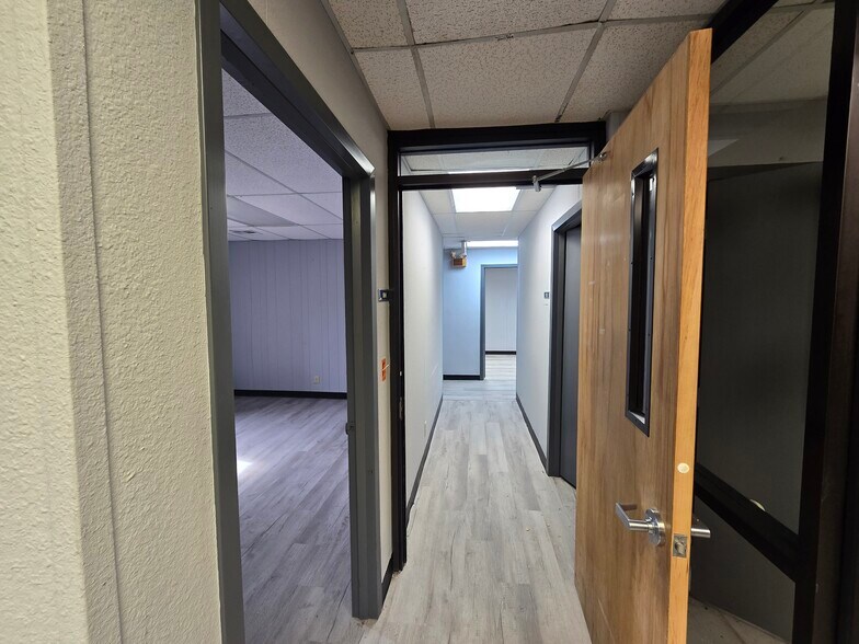 2408 S 37th St, Temple, TX à vendre - Photo du bâtiment - Image 3 de 35