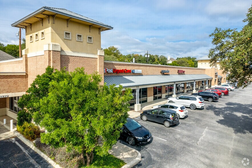 16601-16635 Huebner Rd, San Antonio, TX à louer - Photo du bâtiment - Image 2 de 6