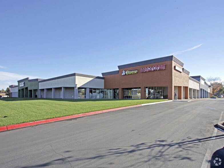 5400 Date Ave, Sacramento, CA à louer - Photo du bâtiment - Image 2 de 6
