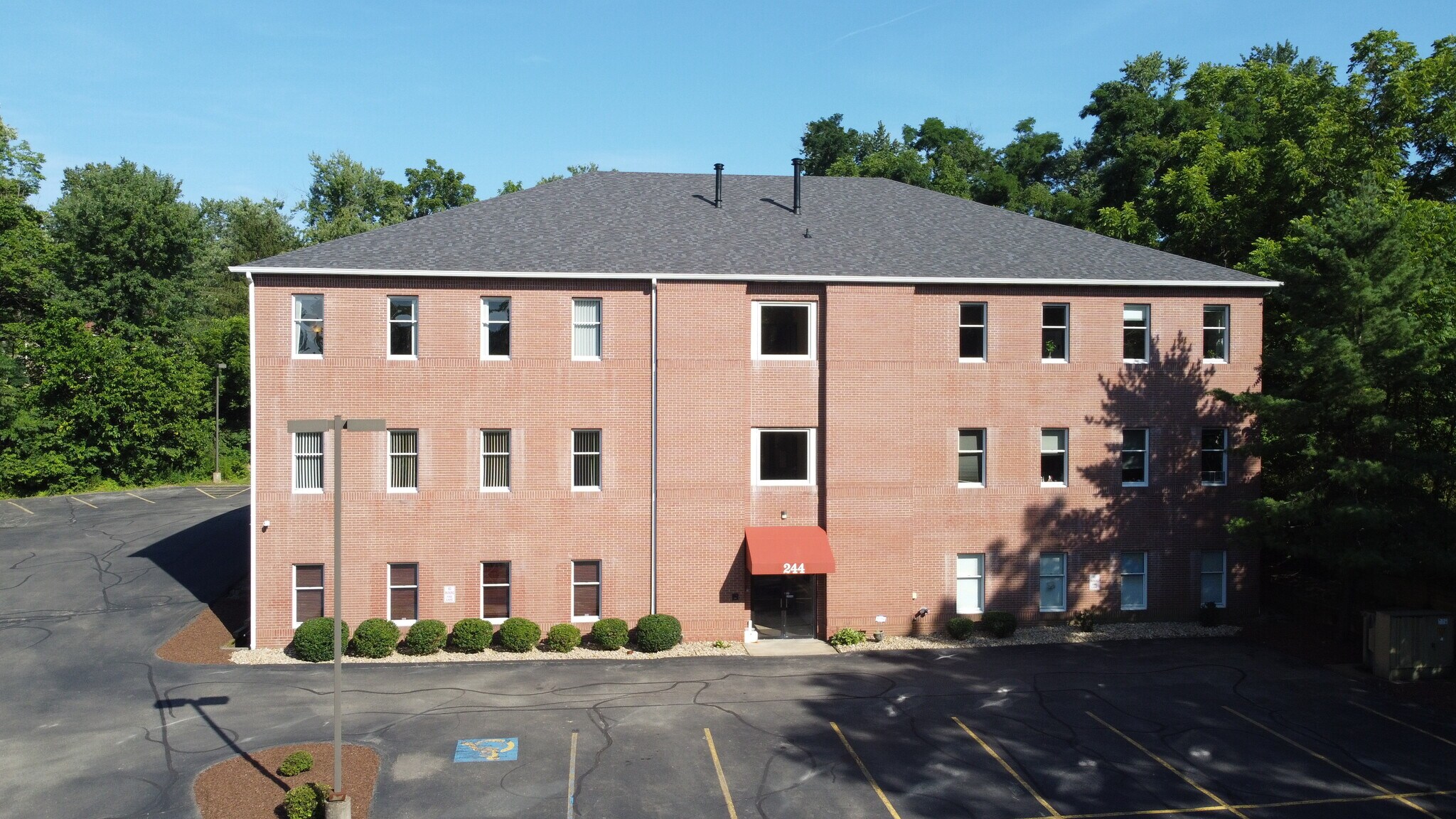 244 Center Rd, Monroeville, PA à vendre Photo du bâtiment- Image 1 de 3