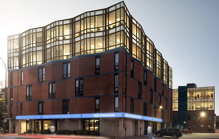 825 Sherbrook St, Winnipeg, MB for lease Building Photo- Image 1 of 5