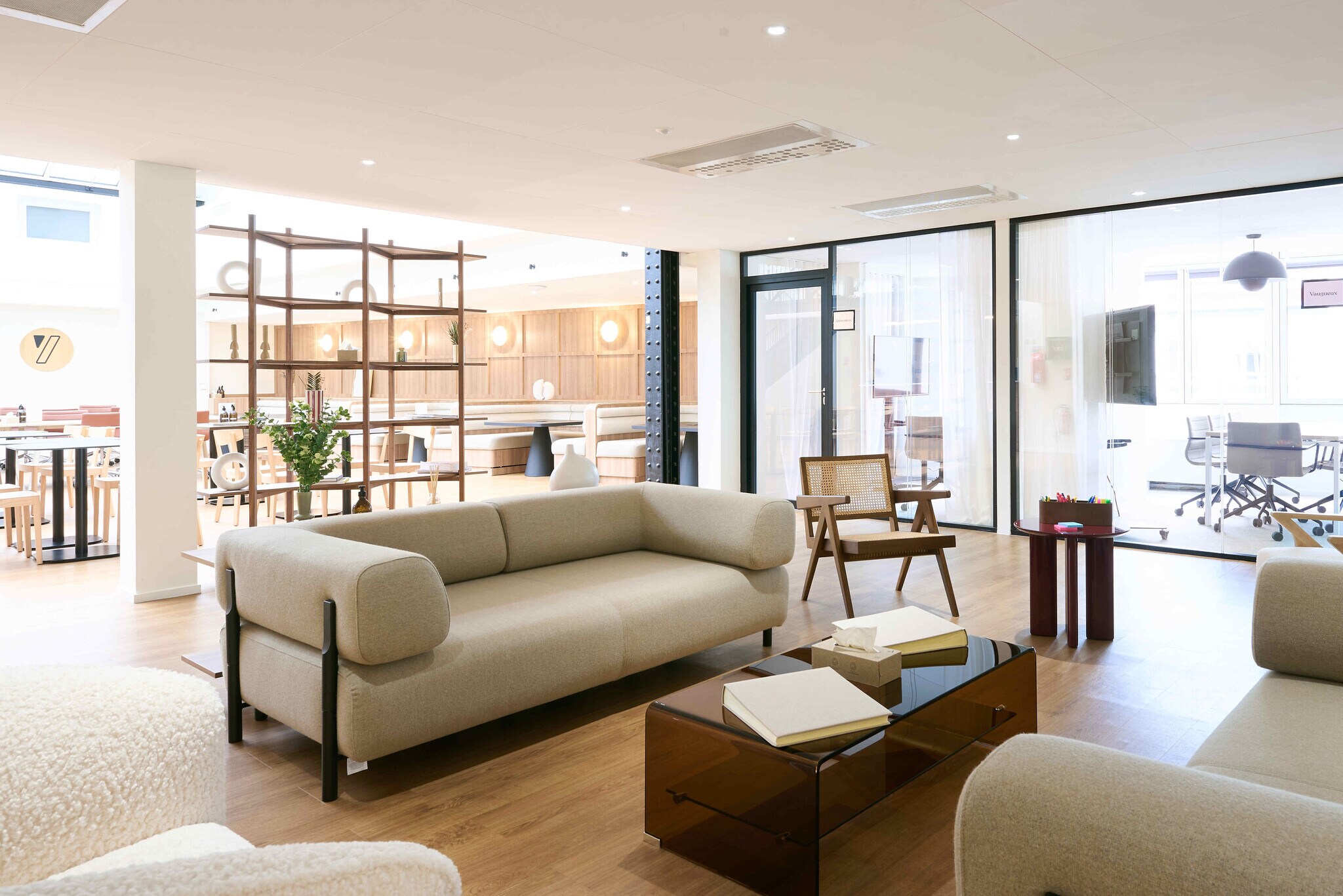 36 Rue De Saint-Pétersbourg, Paris for lease Interior Photo- Image 1 of 9