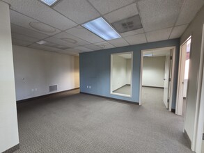 333 High St NE, Salem, OR for lease Interior Photo- Image 2 of 15