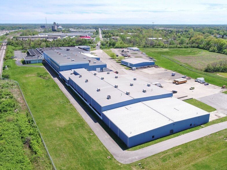 2001 Courtright Rd, Columbus, OH à vendre - Photo du bâtiment - Image 3 de 17