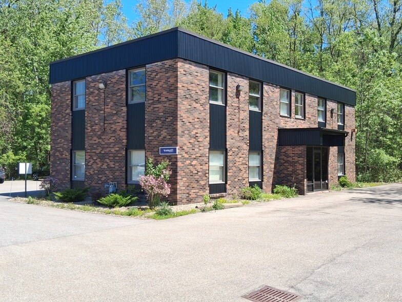 875 Hopkins Rd, Buffalo, NY for lease - Building Photo - Image 1 of 7