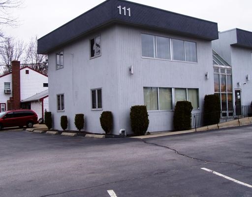 109-111 Airport Rd, Warwick, RI for sale - Building Photo - Image 1 of 1