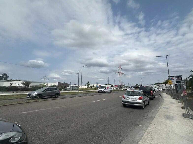 Retail in Mérignac for lease - Aerial - Image 3 of 3