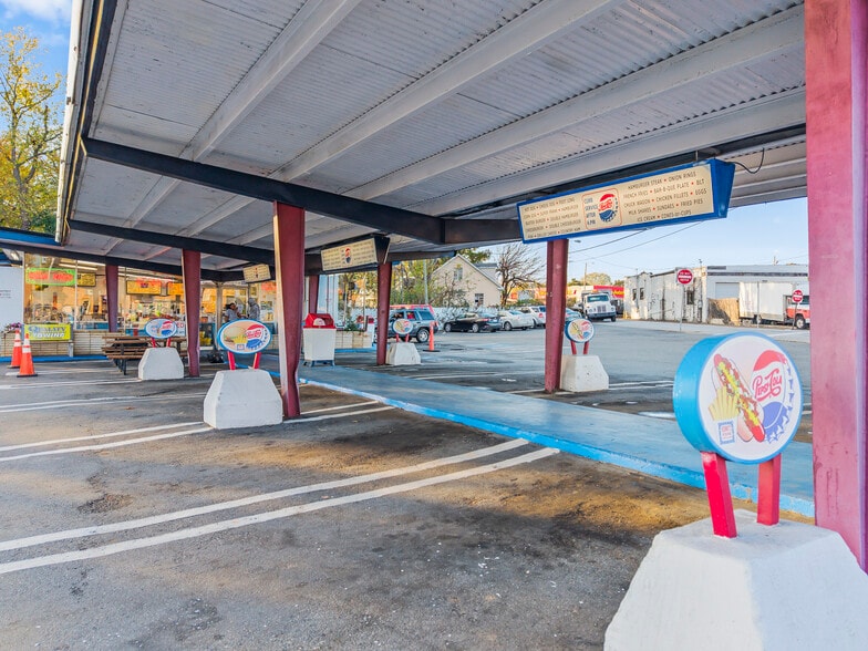 2220 Thomasville Rd, Winston-Salem, NC for sale - Building Photo - Image 3 of 9