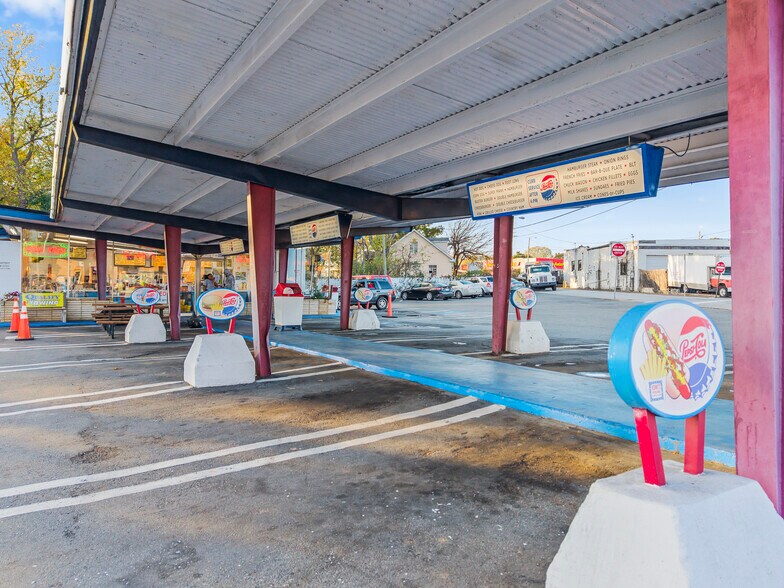 2220 Thomasville Rd, Winston-Salem, NC à vendre - Photo du bâtiment - Image 3 de 9