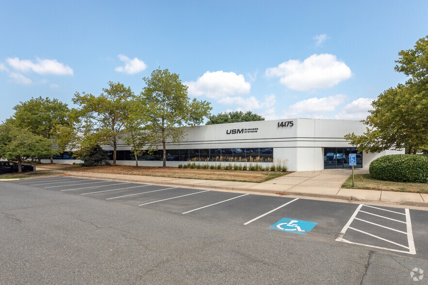 14175 Sullyfield Cir, Chantilly, VA for lease - Building Photo - Image 1 of 6