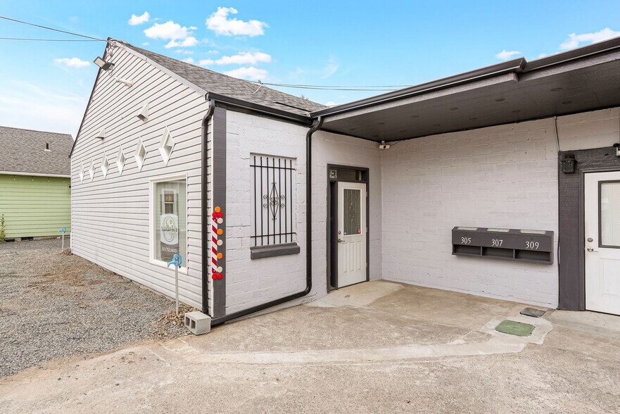 309 S Water St, Silverton, OR à louer - Photo du bâtiment - Image 2 de 41