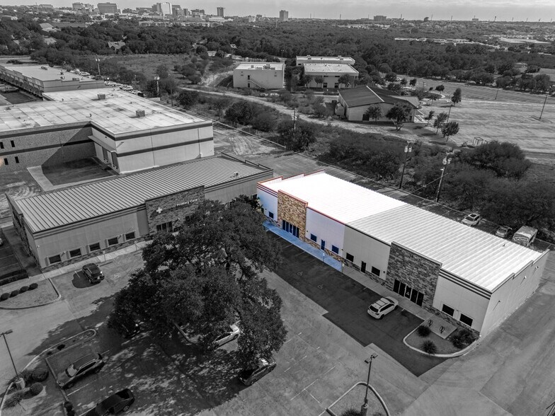 4926 Golden Quail, San Antonio, TX for sale - Building Photo - Image 1 of 13