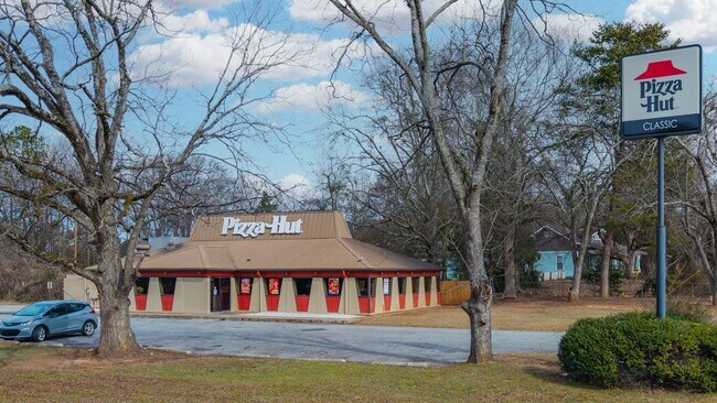 More details for 200 Franklin Springs St, Royston, GA - Retail for Sale