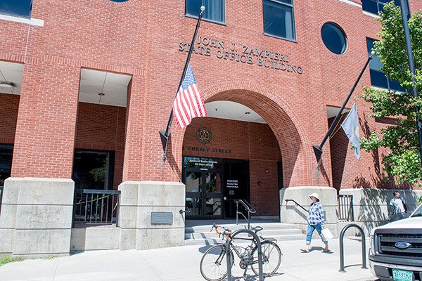 108 Cherry St, Burlington, VT à vendre - Photo du bâtiment - Image 3 de 9