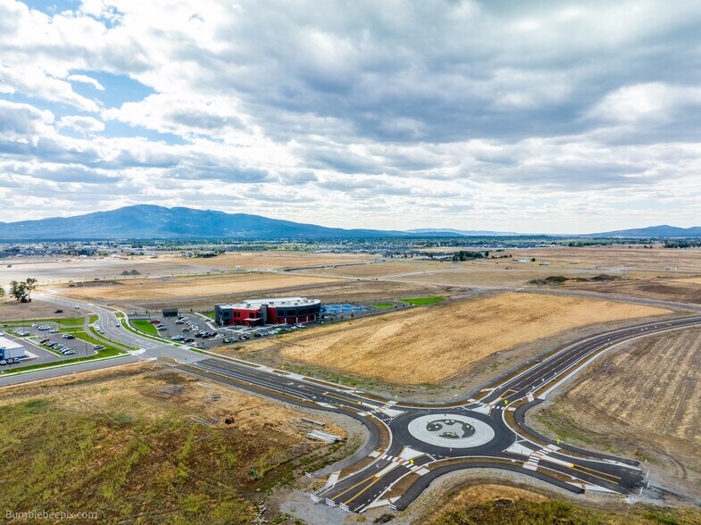 W Prairie Ave, Post Falls, ID à vendre - Photo du bâtiment - Image 3 de 4